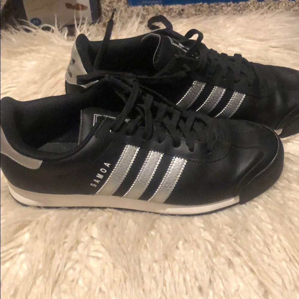 Black Samoa Adidas